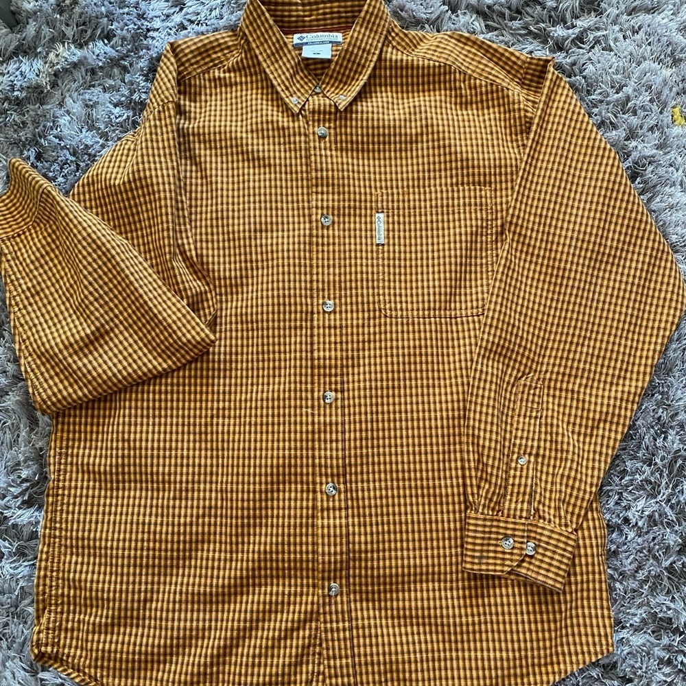 Columbia men's size L button down shirt